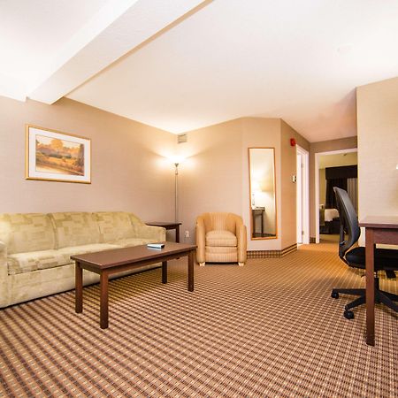 Best Western Plus Ottawa Kanata Hotel And Conference Centre מראה חיצוני תמונה